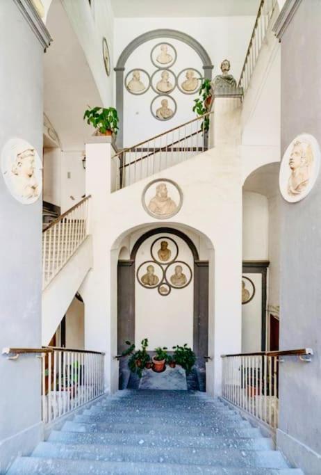 Re Gallo Luxury Apartment Plebiscito In Via Chiaia Nápoles Exterior foto